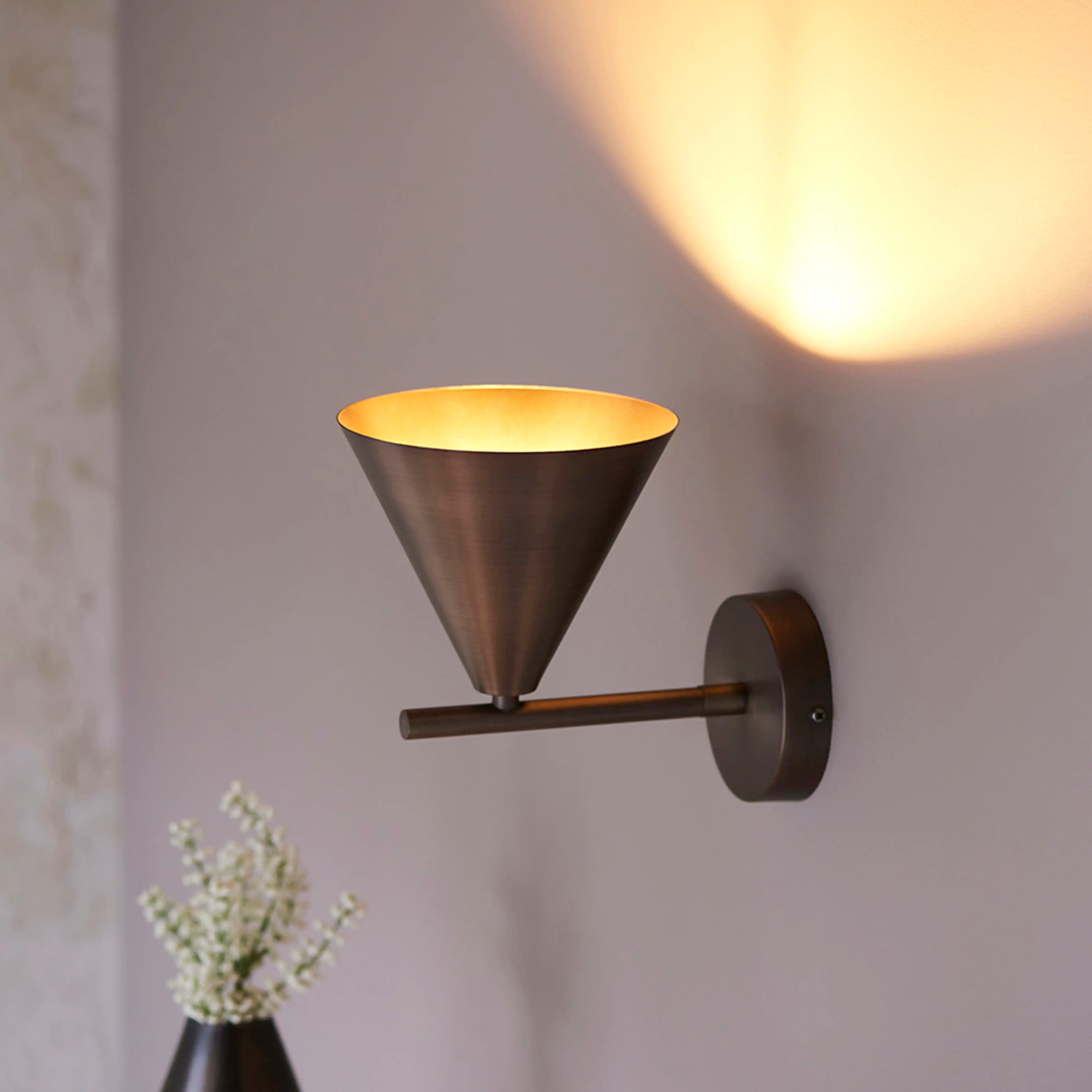 Cape Wall Light | Antique Brushed Bronze