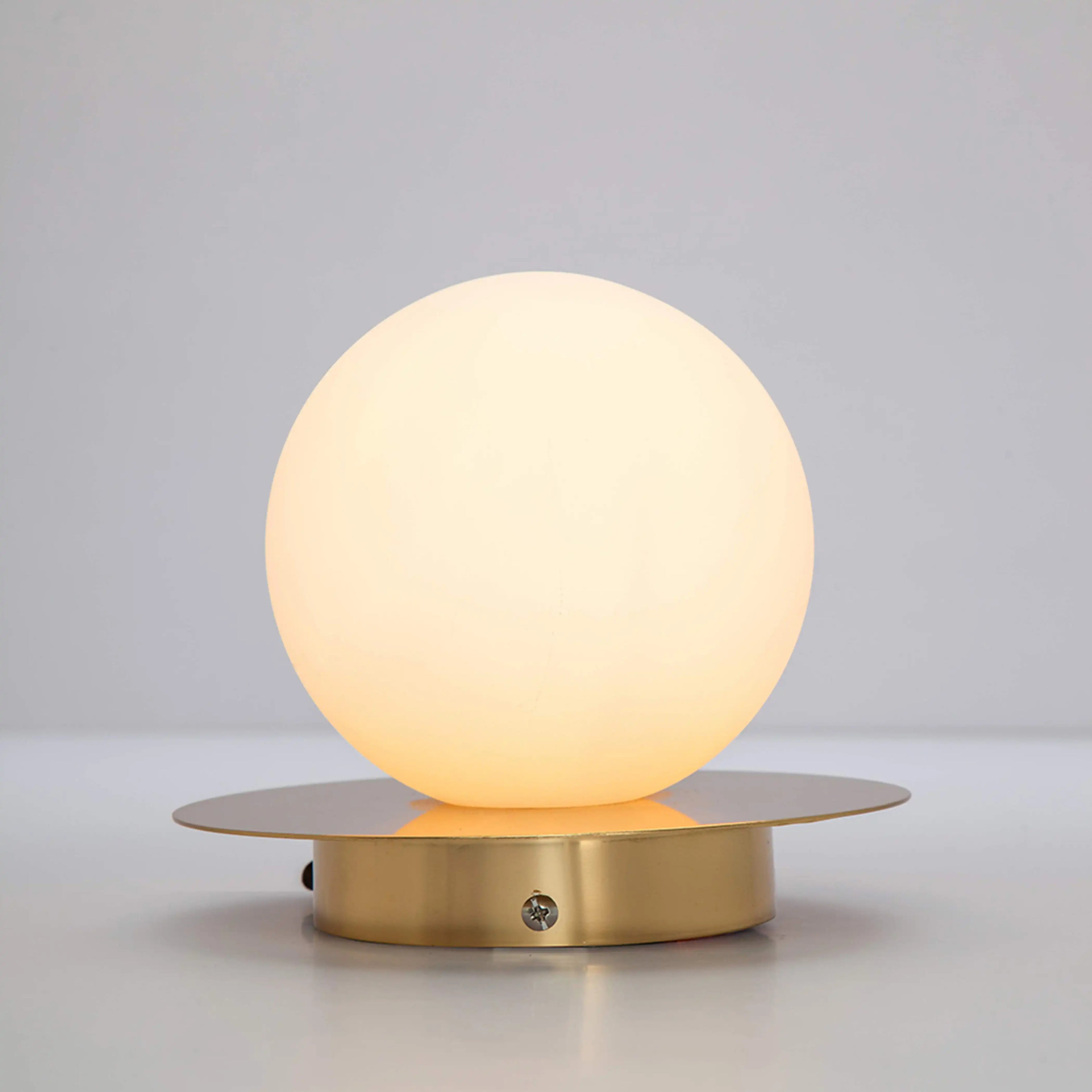 houseof Opal Disk Cordless Table Lamp | Brass
