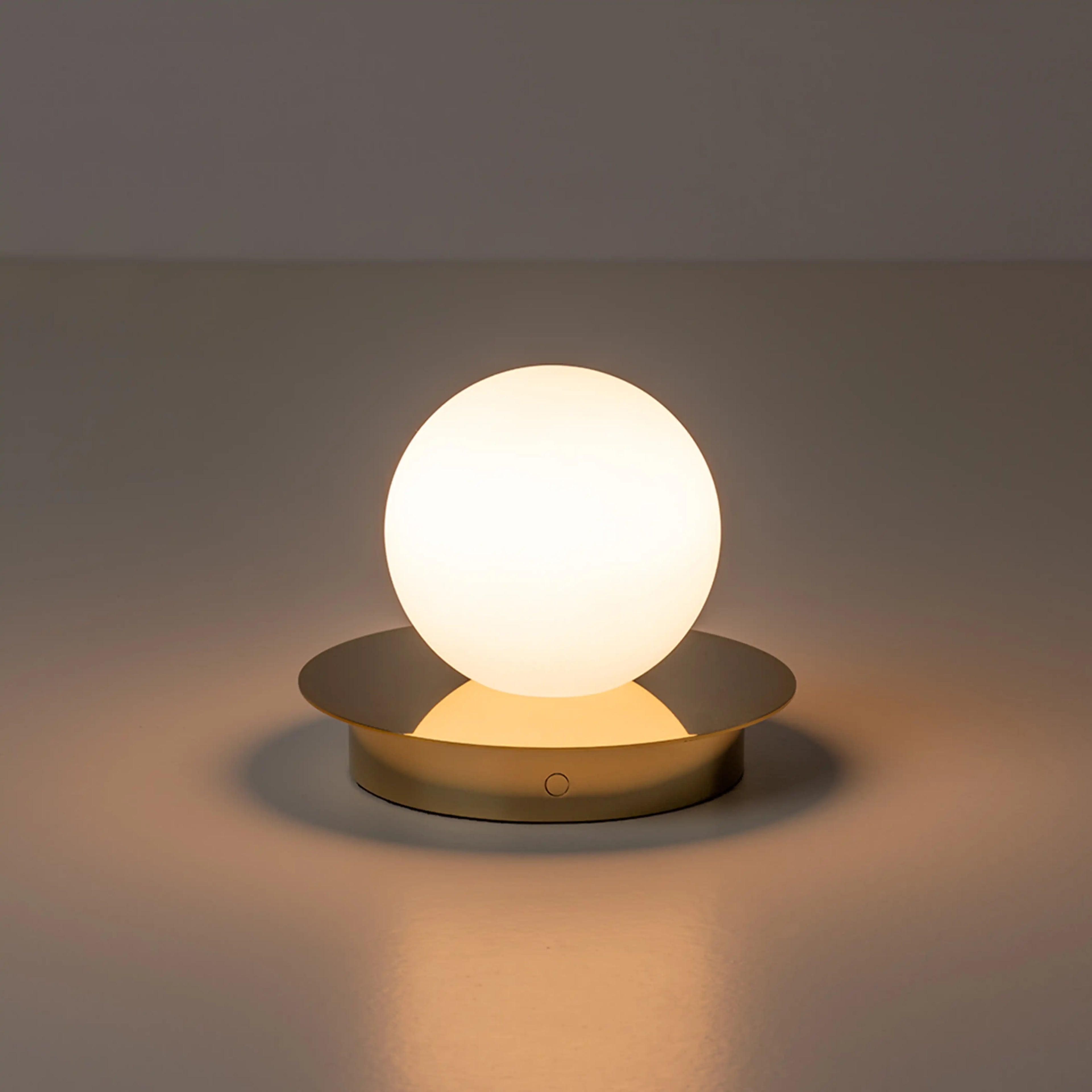 houseof Opal Disk Cordless Table Lamp | Brass