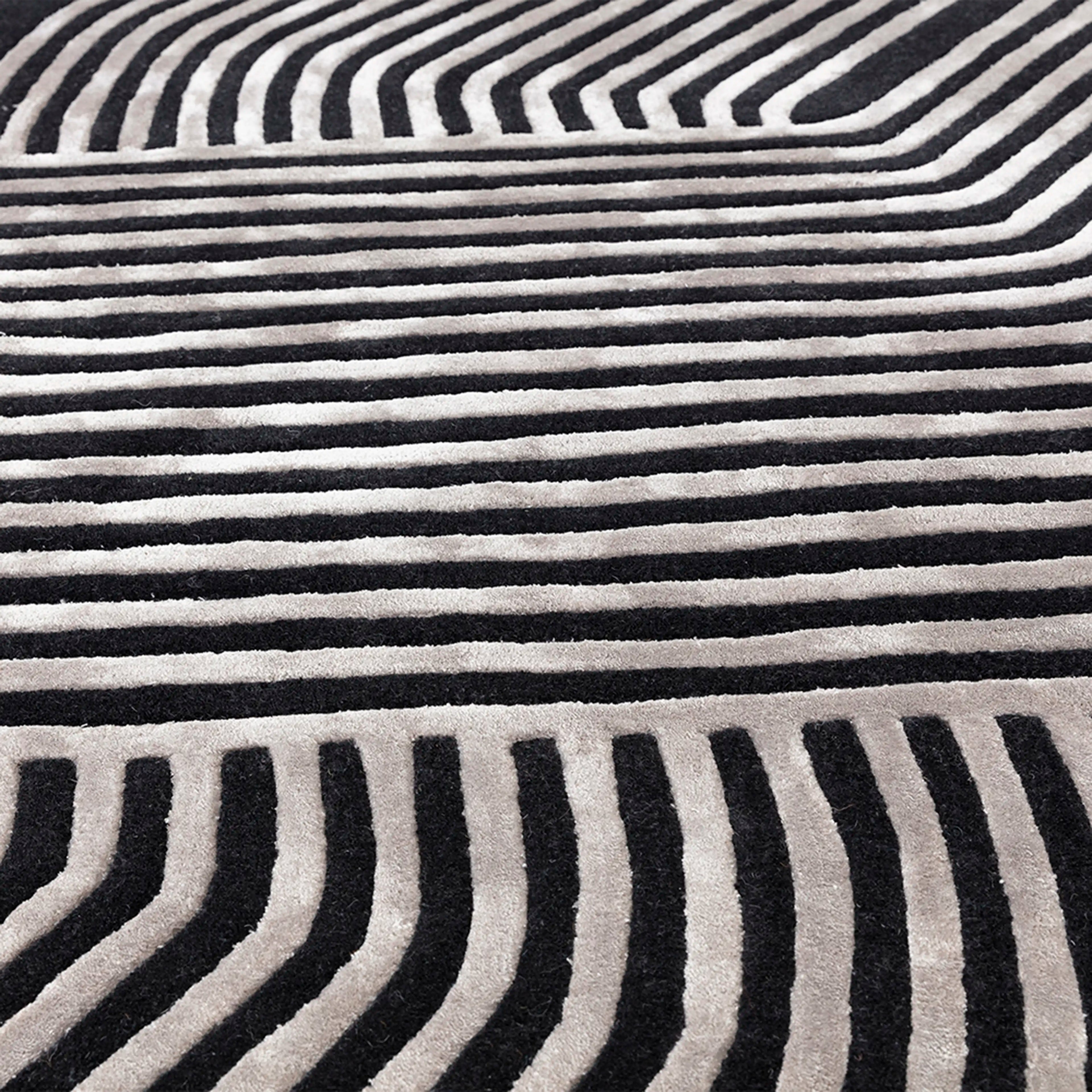 Athena Hand Tufted Rug | Black & Light Copper